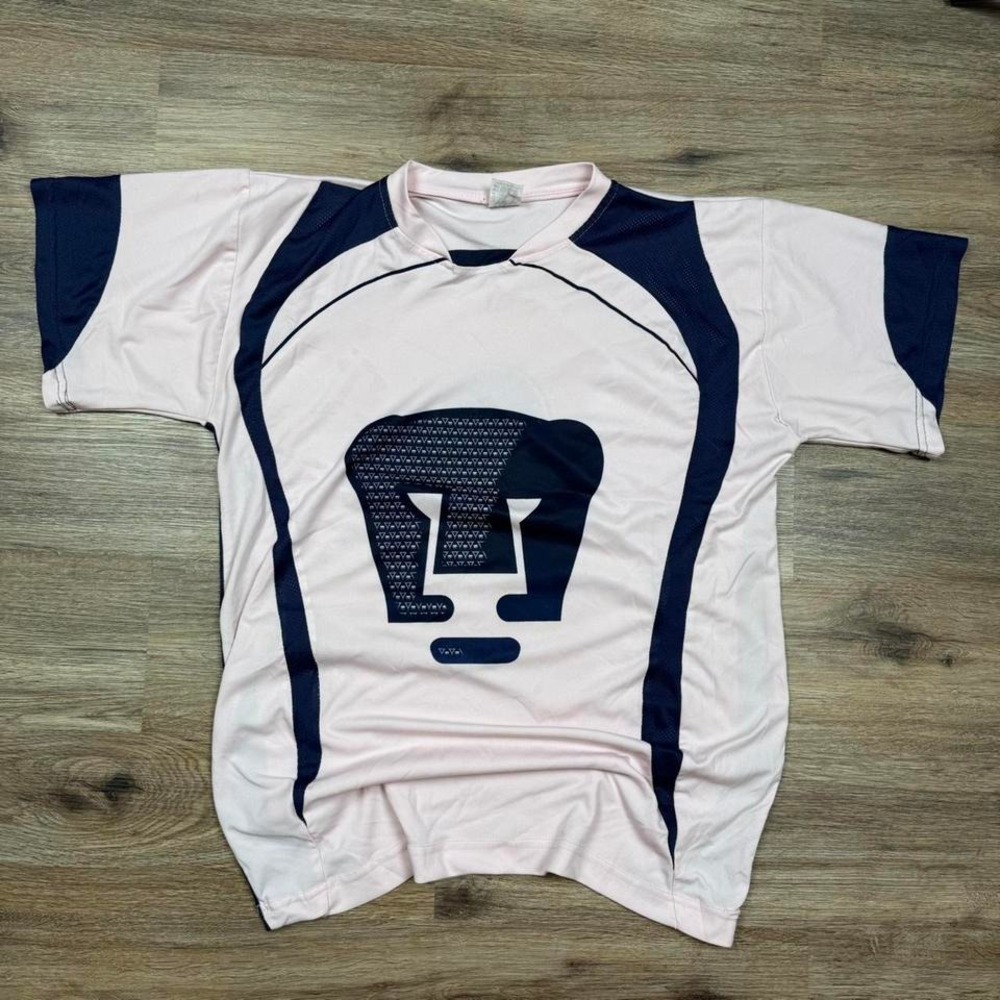 vintage 2000s unam pumas soccer jersey